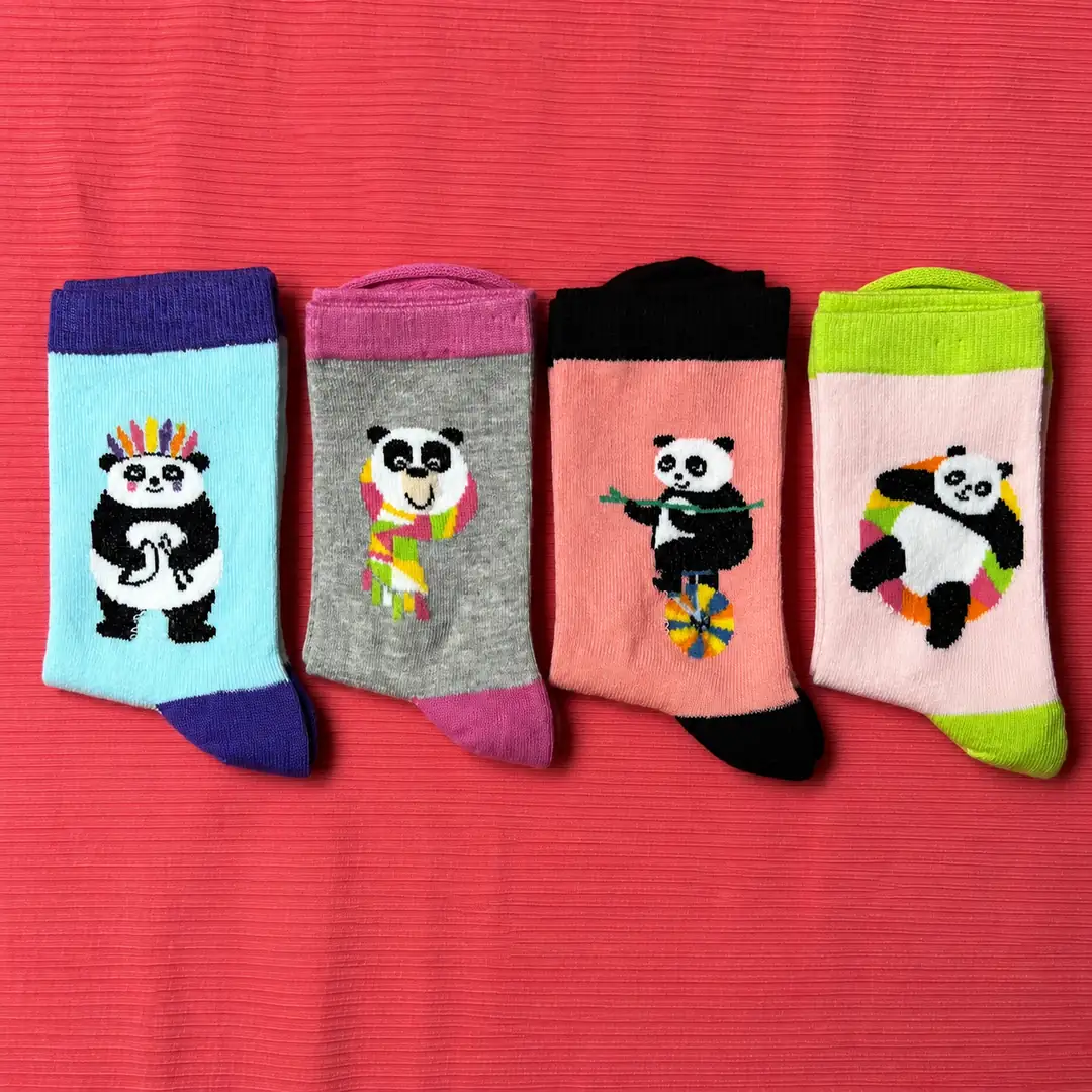 4'lü Set - Neşeli Panda Desenli Dikişsiz Çocuk Çorabı | Soft Yıkama Eğlenceli ve Yumuşak Dokulu Çorap